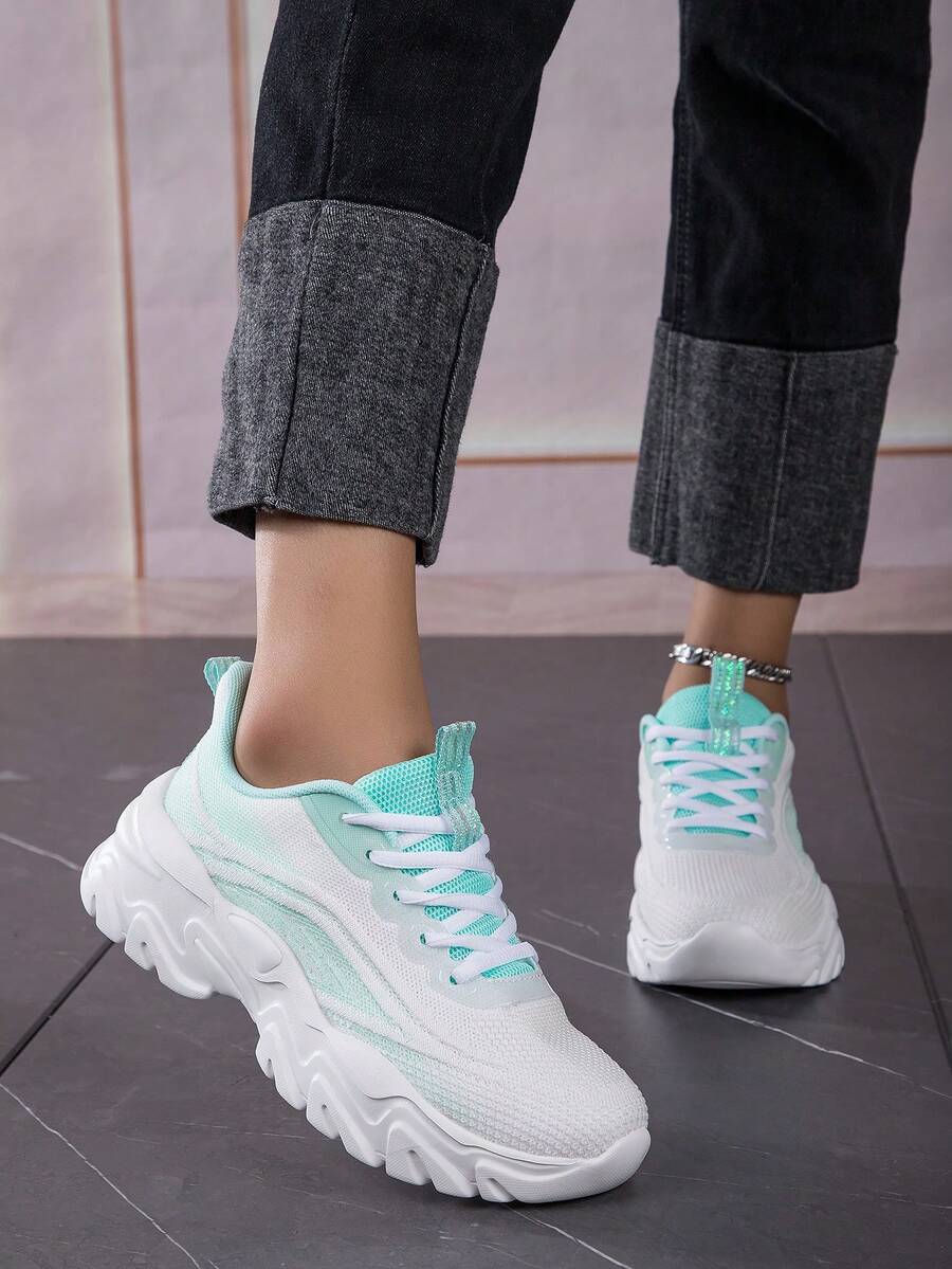 2023秋季全新淺綠色透氣舒適運動鞋一腳蹬百搭防滑休閒