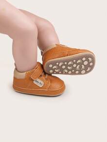 婴儿运动鞋，适合 0-1 岁，柔软防滑，适合男孩和女孩