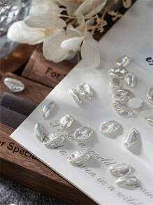 Nageldekoration Barock Kunstperlen Nagelzubehör mit 10 asymmetrisch geformten Perlen DIY Nagelcharms Nagelsteine Nagelzubehör