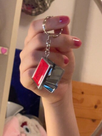 1个化妆包镜挂件，复古红色镜钥匙扣，方便补妆，可爱又忧伤的小红镜，“谁生气了？对不起，我精神有问题”，口袋大小的梳妆镜，客厅、卧室、浴室家居装饰，旅行用品，婚礼、派对、生日礼物，送给男士、父母、挚友、老师的礼物，新年礼物，配饰，趣味礼物，化妆品，便宜，房间装饰，梳妆台，旅行，卧室，化妆配件，镜子，梳妆镜，便宜，圣诞礼物，化妆品，化妆工具，便宜货，礼物，女士礼物，圣诞礼物