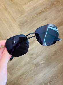 Women Sunglasses - Black - View 2