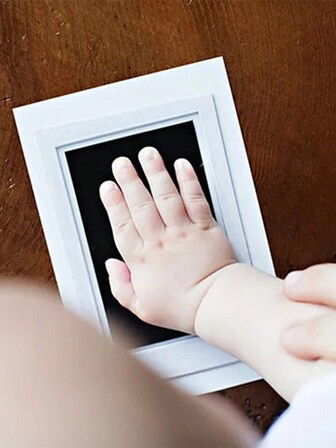 1 set Kit de huellas de mano y pie DIY en negro, accesorios de decoración del hogar, almohadillas de tinta, marco de fotos, accesorios de recuerdo de huellas, regalo de ducha limpia, regalo de cumpleaños, regalo de graduación