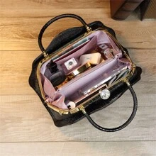 LUCY S HANDBAG Elegant Cloud Shaped Women's Handbag, Vintage Classic Crocodile Pattern Shoulder/Crossbody Bag - White - View 5