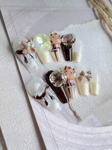 Melody Bear 10入組短款美甲套裝,奶油白色法式手繪格子紋3d小熊棕色鑽石裝飾,適用於派對、跳舞、日常佩戴 - 彩色 - 查看 4