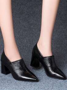 British Style Women's Fashion Embossed Pointed Deep Mouth Pumps, Black Color, High & Thick Heels, Comfortable