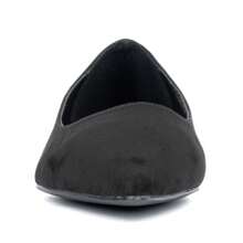 Fashion To Figure Women's Bailey Pointed Flat - Wide Width - 深色水洗藍 - 查看 5