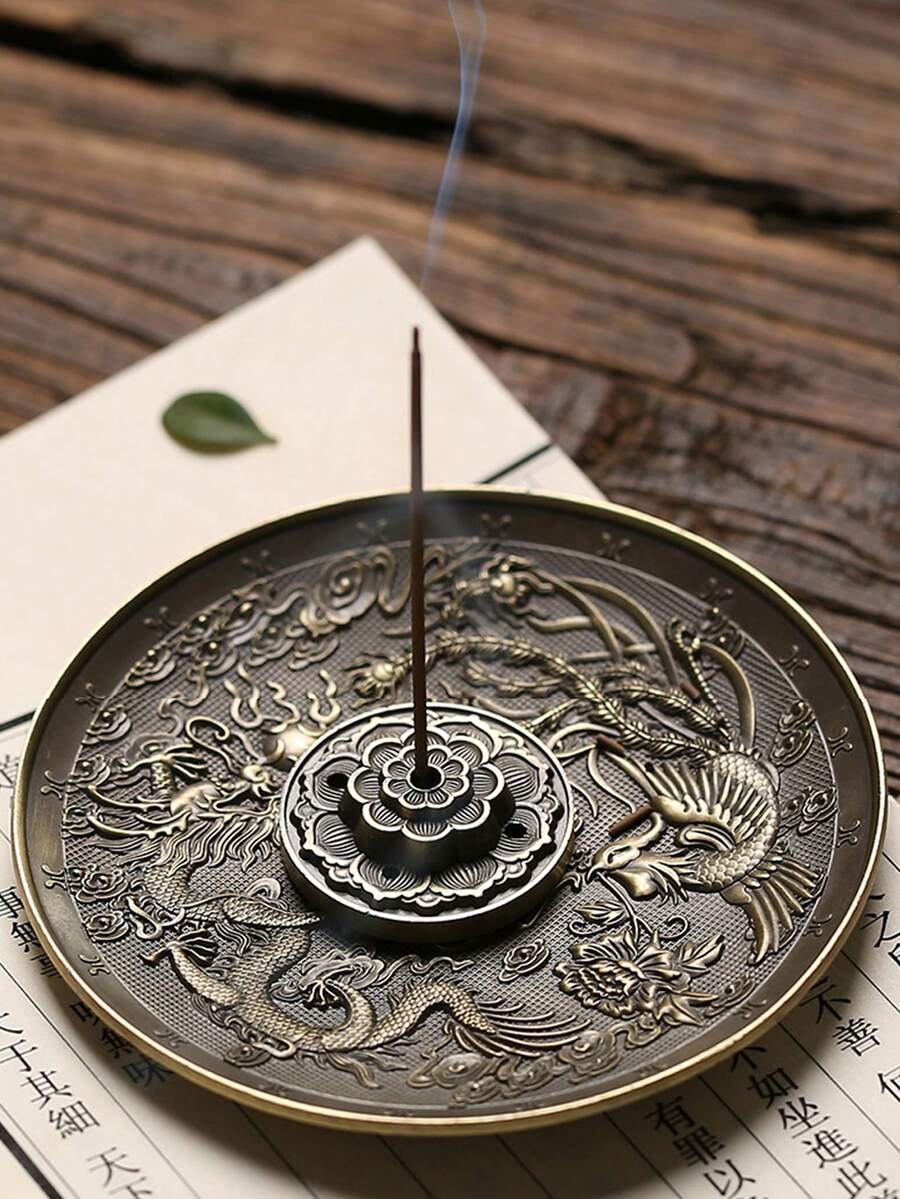 1 件黃銅香爐座適合 12 生肖和龍鳳設計,帶有集灰器和線條和圓形形狀,適合家居裝飾和香薰
