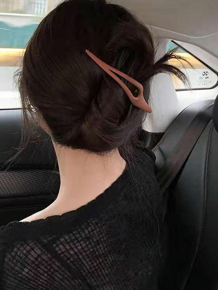 1pc Simple Matte Alligator Hair Clip For Women, Large Hair Claw For Occipital Region, Korean Style Hair Accessories For Chignon - Red - View 1