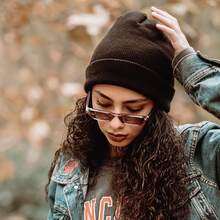 1入組中性運動針織帽，採用丙烯酸和針織紗線製成，適用於秋冬季節 - 棕色 - 查看 4