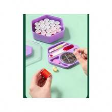 1盒/組24入絲綢針線工具組,包括剪刀、指套、修補針、穿線器、卷尺、多功能雙層家用縫紉收納盒,附有19種縫紉線 - 紫色 - 查看 7