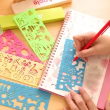 4 PIÈCES Jouets de dessin pour enfants, tableau de patrons de peinture, règle en plastique, artisanat artistique, apprentissage du dessin. Jouets éducatifs pour enfants, cadeau (Remarque: mélange aléatoire), retour à l'école