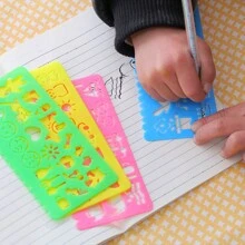 4 PIÈCES Jouets de dessin pour enfants, tableau de patrons de peinture, règle en plastique, artisanat artistique, apprentissage du dessin. Jouets éducatifs pour enfants, cadeau (Remarque: mélange aléatoire), retour à l'école