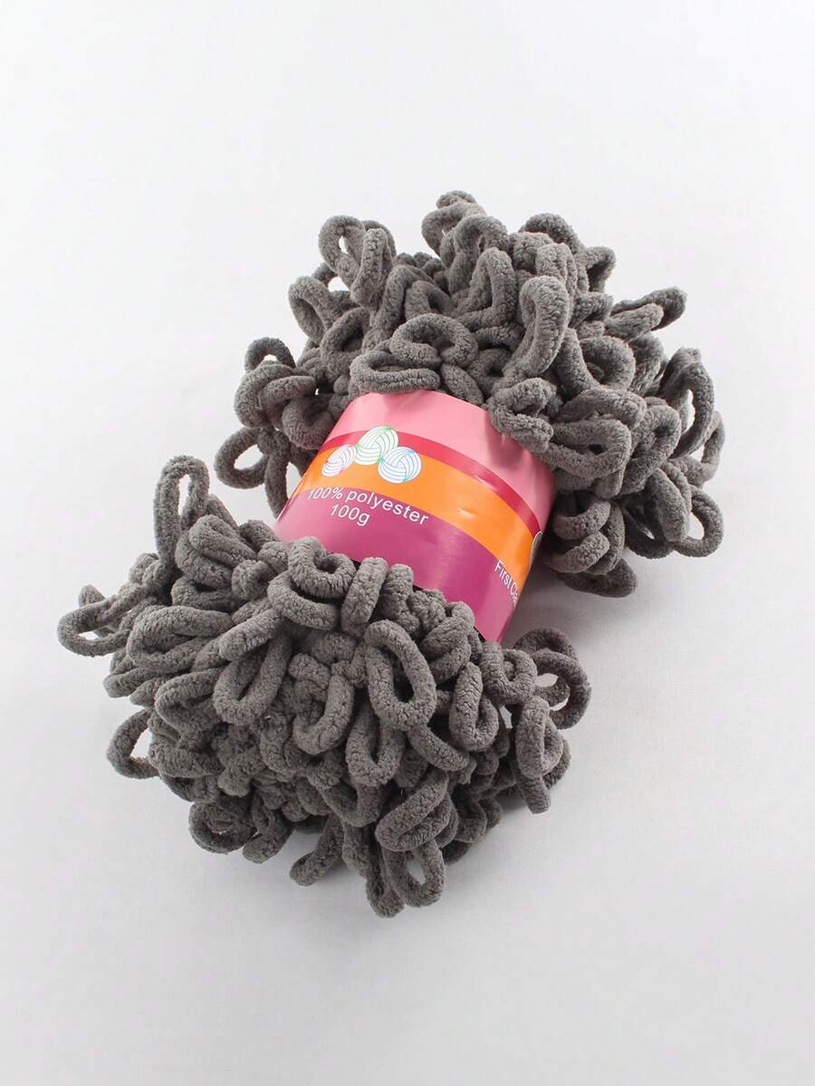1 件深灰色聚酯指環紗線純色手工編織厚羊毛適合 Diy 針織和鉤編毯子 Diy 針織工藝品用品圍巾 3.45 盎司/件 - 深灰色 - 查看 1