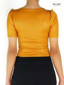 NO ONE | Playera spandex con brillo crop top slim fit - Mostaza Amarilla - Ver 3