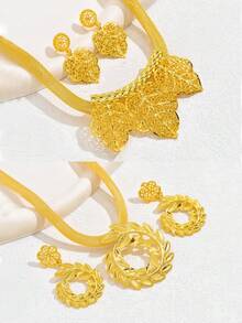 3pcs Exaggerated European & American Style Hollow Out Leaf Flower Necklace Earrings Set For Bridal, Wedding, Party Dress Up - Yellow Gold - View 1