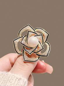 1pc Camellia Brooch High-End Ladies' Brooch With Hollow Design Simple Flower Pin For Coats, Versatile Accessory For Women's Attire, Perfect Gift For Daily Wear Elegant Valentine's Day Valentines Dress Accessories Pin For Clothes Bag Charm School Office Accessories Shirts Jacket Jewelry Christmas Halloween Clothes Pin Funny Cute Teacher Gifts Costume Accessories Bag Charms
