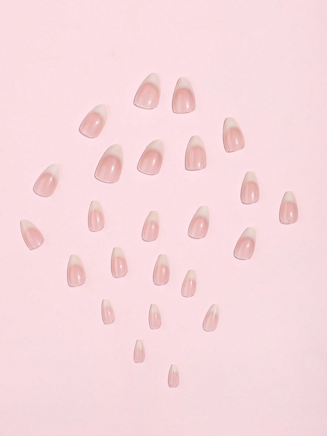 24 قطعة/مجموعة أطراف أظافر فرنسية قصيرة بشكل اللوز...