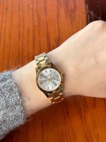 New Ultra-Thin Gold Silver-Faced Waterproof Couple's Watch, A Pair Of Korean Version Fashionable, Simple, Elegant, Business Casual, Versatile Steel Band Quartz Watch