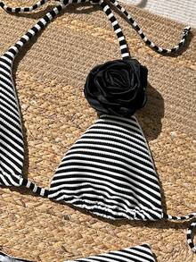Conjunto de bikini con decoración de rosa de tela con textura de rayas - Negro - Ver 3