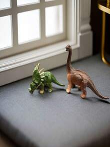 4入組中型逼真恐龍模型,包括暴龍、迅猛龍、三角龍和棘龍,可作為收藏裝飾、手工藝品或兒童教育玩具 - 彩色 - 查看 2