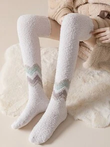 1對女式珊瑚絨加厚高筒襪，柔軟舒適，保暖保熱，適用於冬季居家及日常生活 (多種風格可選)