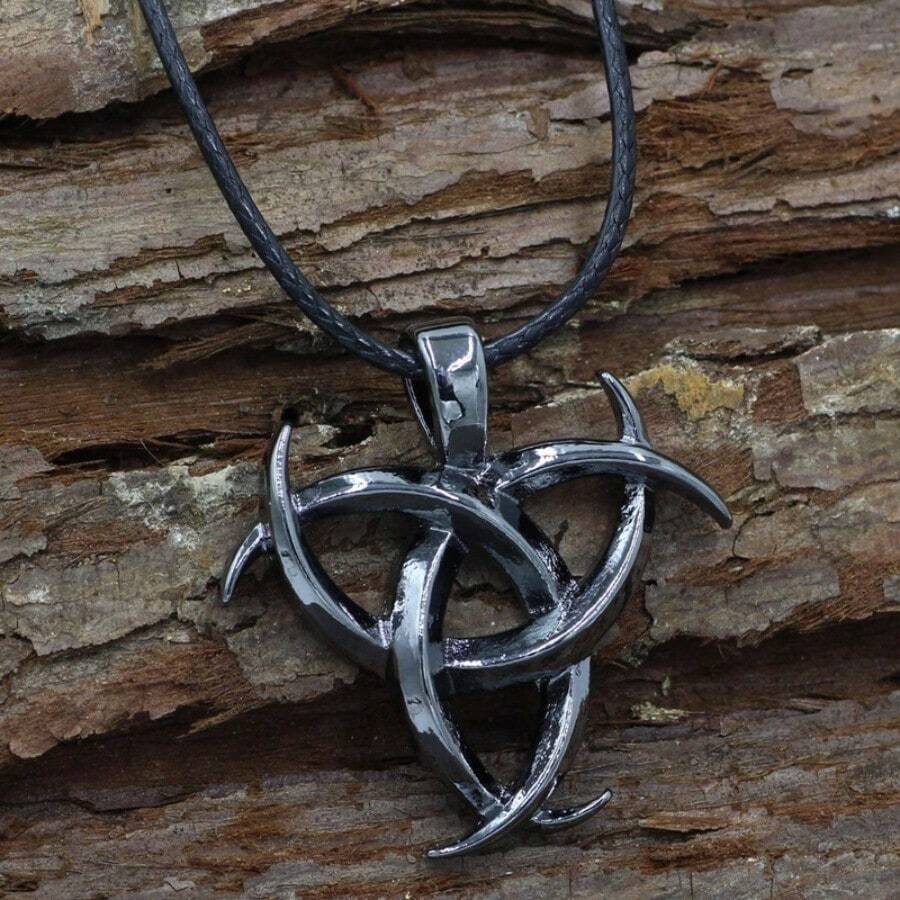 Viking Pirate Triangle King of Odin ASGARD  Zinc Alloy Orse Viking Thor Black Pewter Pendant Necklace
