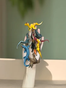 8款迷你恐龍和海洋動物模型收藏人偶,男孩和兒童玩具禮物套裝,其中包括迅猛龍、輕巧恐龍、劍龍、暴龍、翼龍、棘龍、角龍、莫莎龍