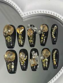 10 cái Thủ công Dài Móng Tay Hình dạng Móng giả Với Đen Và Vàng , Trang trí Với Vàng Những trái tim Hoặc Kim cương giả In Hình dạng Của Trứng ; Cái này Sang trọng Phong cách Móng tay giả Bộ Coverage hoàn toàn Đối với Của bạn Ngón tay Hoàn hảo Đối với Nhiều loại Dịp Như Buổi tiệc , Nhảy múa , Hoặc Là Có thể tái sử dụng Và Tính năng Nhấn-Bật Thiết kế , Gói hàng Bao gồm 1 Miếng Thạch Keo dính Và 1 Miếng Móng tay - Nhiều màu - Xem 5