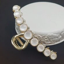 1入女裝新款金屬髮卡配以九個閃閃發亮的樹脂石裝飾,適用於日常/戶外使用