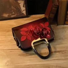 TÚI XÁCH LUCY S Túi xách nữ cao cấp màu gradient trang trí hoa 3d, túi đeo vai, túi đeo chéo và ví - Màu Đỏ Sâu - Xem 5