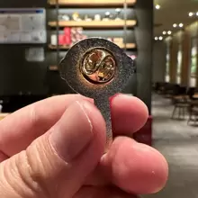 1 pièce Broche rose en forme de sucette "Suck It" mignonne et amusante. Accessoire de robe, épinglette, charme pour sac à dos, vêtements, chemises, vestes. Idéal pour l'école, le bureau, Noël, Halloween. - Multicolore - Voir 2