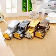 1只復古經典汽車造型時鐘,床頭時鐘飾品,適合送給朋友和同學（時鐘面顏色和圖案不同） - 金色 - 查看 2