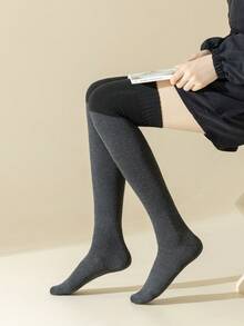 1 雙女時尚、舒適、親膚、透氣吸汗過膝運動襪,非常適合冬季室內外活動、滑雪等,不緊繃或變形,是一份很棒的聖誕禮物。 - 灰色 - 查看 5