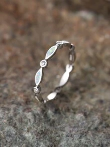 1pc Exquisite Luxury Silver Horse Eye Shape White Australian Opal & Small White Diamond Ring For Women's Engagement, Wedding Gift