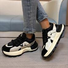 女用毛絨運動風格拼色平底厚底繫帶跑鞋 - 黑色 - 查看 8