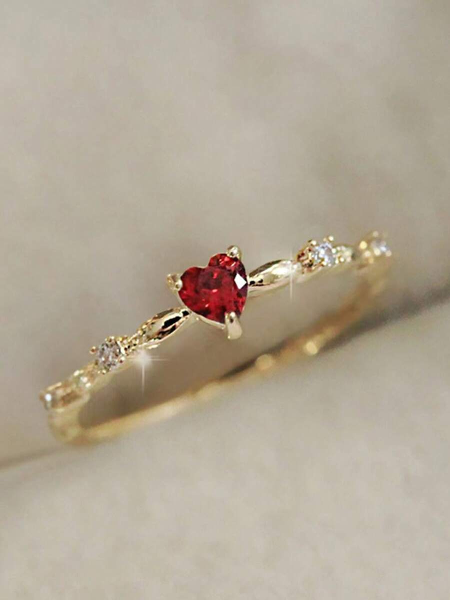 1 pièce Bague avec strass en forme de cœur, style élégant et raffiné. Version coréenne mode, tout-aller, de haute qualité, style luxueux Ins, cadeau idéal pour la St-Valentin, la Fête des Mères, Noël, Nouvel An. Accessoire de choix pour un port quotidien pour les femmes.