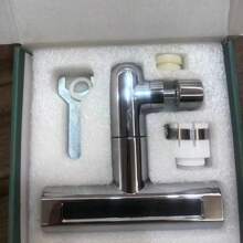 1入防濺灑廚房水龍頭,4合1 360°普遍旋轉節水器瀑布式出水口,通用接頭可用於加壓延長水龍頭,適用於廚房、浴室和戶外花園