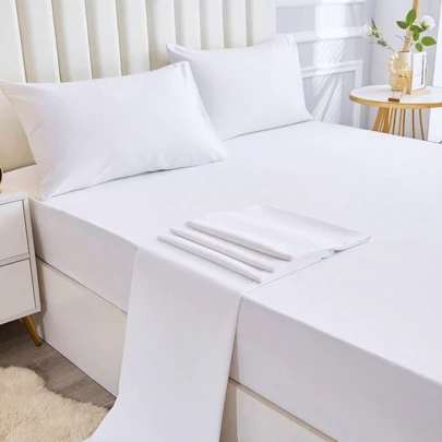 3/4 件套纯色床上用品套装（1 个防水床笠 + 1 个床单 + 1/2 个枕套），柔软透气，四季皆宜，可选尺寸：大号、特大号、标准双人床、单人床，颜色：白色、灰色、棕色，现代简约风格，可机洗。