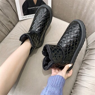 QZTZX Women's Snow Boots 2023 Winter New Model, Leather & Plush Integrated Short Boots With Waterproof, Slip-resistant & Warm Features