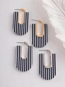 1pair Acetic Acid Resin Black And White Plaid Fashion Ol Style Earrings For Women - Geometric Shape - View 2