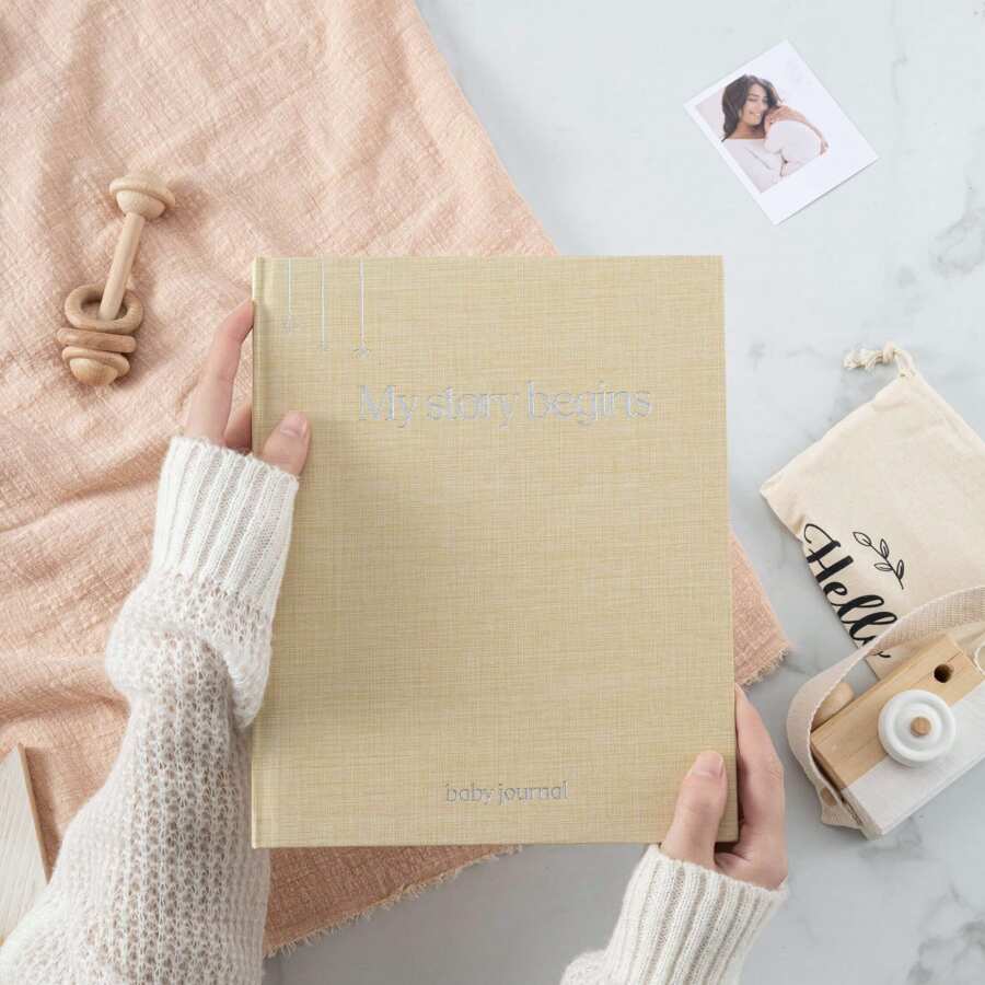 1本宝宝成长日记，男女宝宝通用纪念册，记录宝宝出生至5岁每一个重要时刻的永恒5年成长里程碑，男女皆宜的日记剪贴簿 - 黃色 - 查看 1