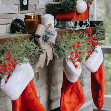 Bring a Touch of the Outdoors to Your Home with 20PCS of Artificial Pine Leaves and Red Berries - Red - View 5