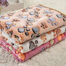 1pc Random Color Cat/Dog Lover Gift And Dog/Cat Mom Love Pet Blanket/Towel With Cat Lover And Cat Mom Love Paw Design, Suitable For Large/Medium/Small Dog Lover And Dog Mom Loves And Cat Lover And Cat Mom Loves, Cat/Dog Lover Gift And Dog/Cat Mom Love Pet Sleeping Mat