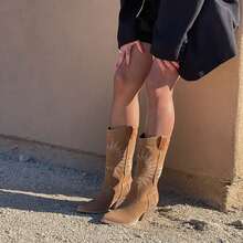 Women's Cowboy Embroidered Western Cowgirl Mid Calf Boots, Pointed Toe Medium Chunky Heel 5cm Stitching Pull-On Boots - 棕色 - 查看 5