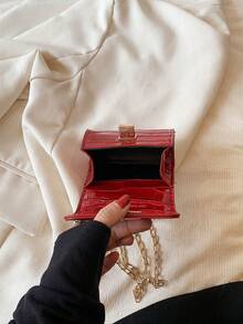 New Arrival Fall/winter Mini Crocodile Pattern Pu Leather Crossbody Bag With Chain Strap - Red - View 3