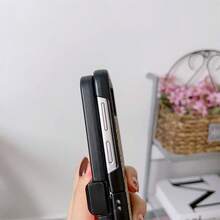 Samsung Z Flip 3/4/5 Foldable Phone Case, Simple & Fashionable, Braided Pattern, Creative & Personalized, For Women - Green - View 4