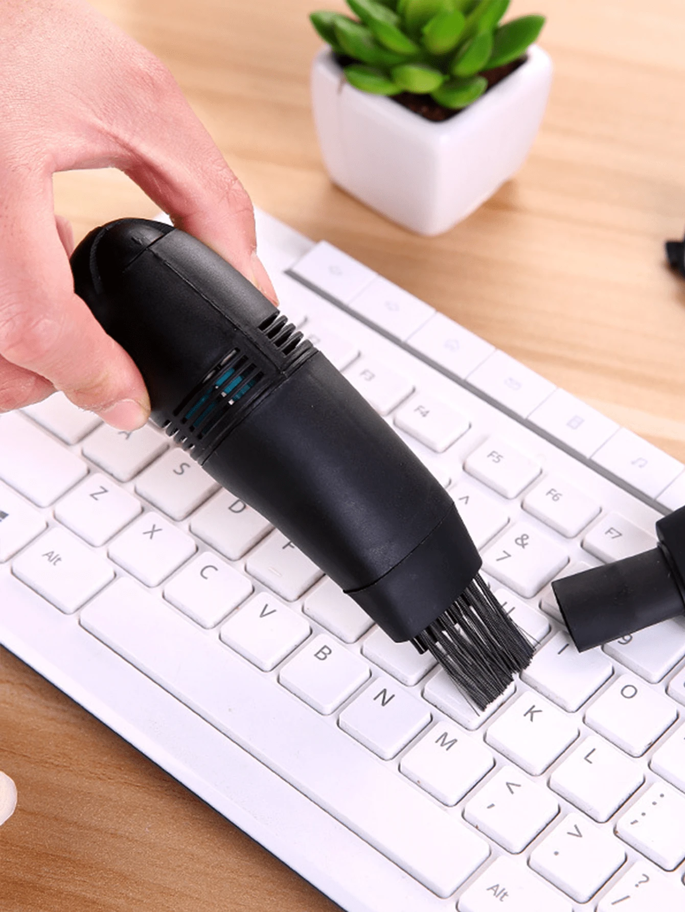 Mini Usb Keyboard Vacuum Cleaner For Cleaning Small Devices On Computer Or Laptop Desk - Black - View 1