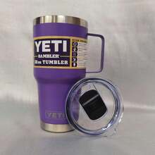 Vaso Yeti Rambler 30 OZ Con Asa - Morado - Ver 3