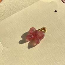 天然水晶草莓石吊墜,可用於diy手鍊項鍊製作,多功能扣飾珠寶吊墜 - 草莓晶蝴蝶結提溜吊墜一個 - 查看 6