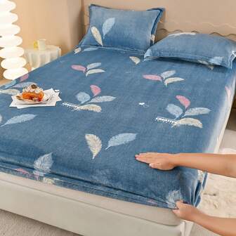 1 件柔软舒适细腻防滑保暖法兰绒床垫保护套，360 度牛奶绒包裹，无荧光，可内穿